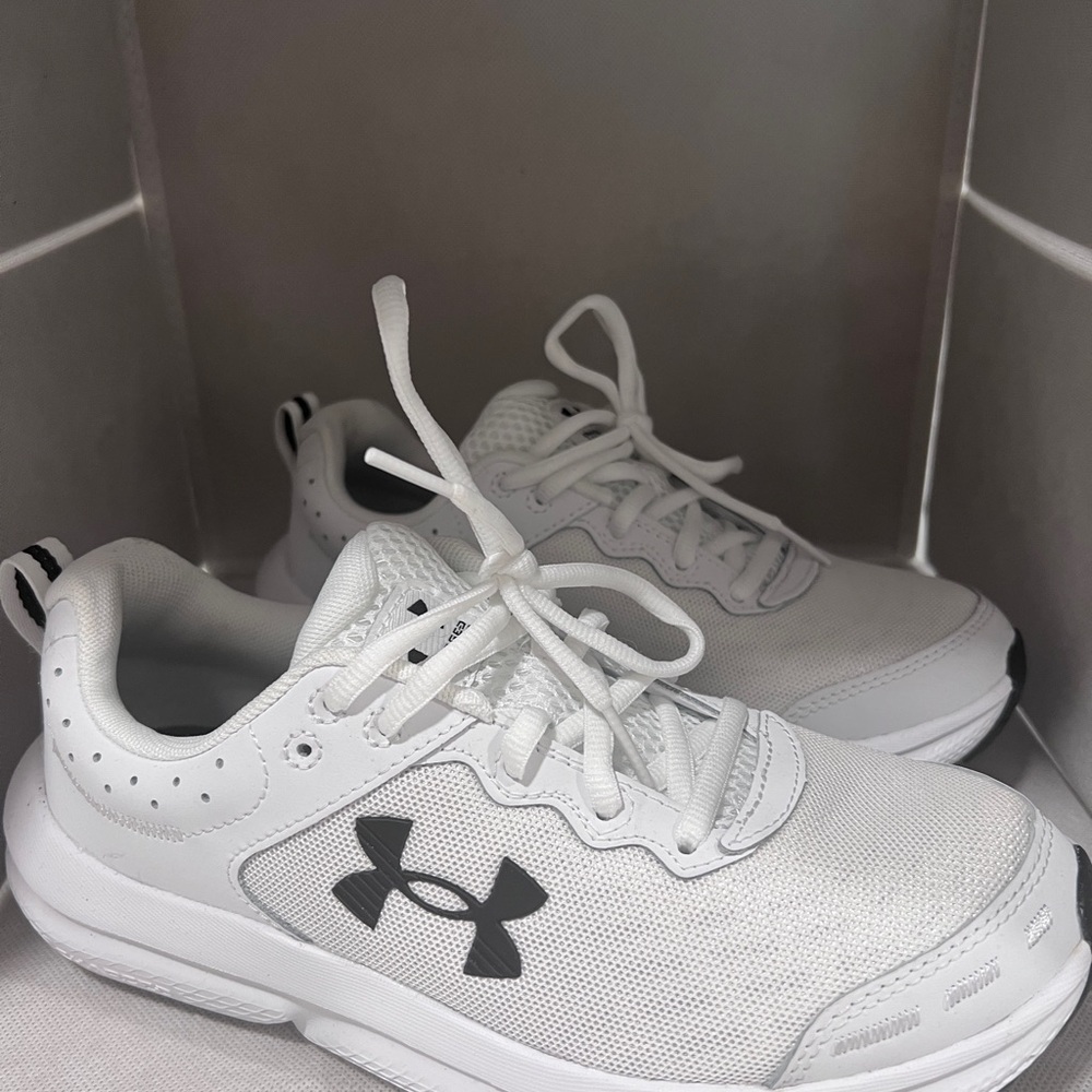 Under Armour Women’s Charged Assert 10